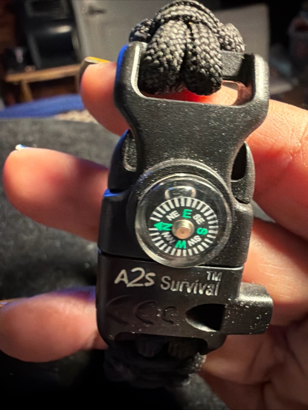 Paracord survival hiking bracelet compass whistle